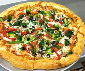Pizza of the Week:  Veggie Pizza